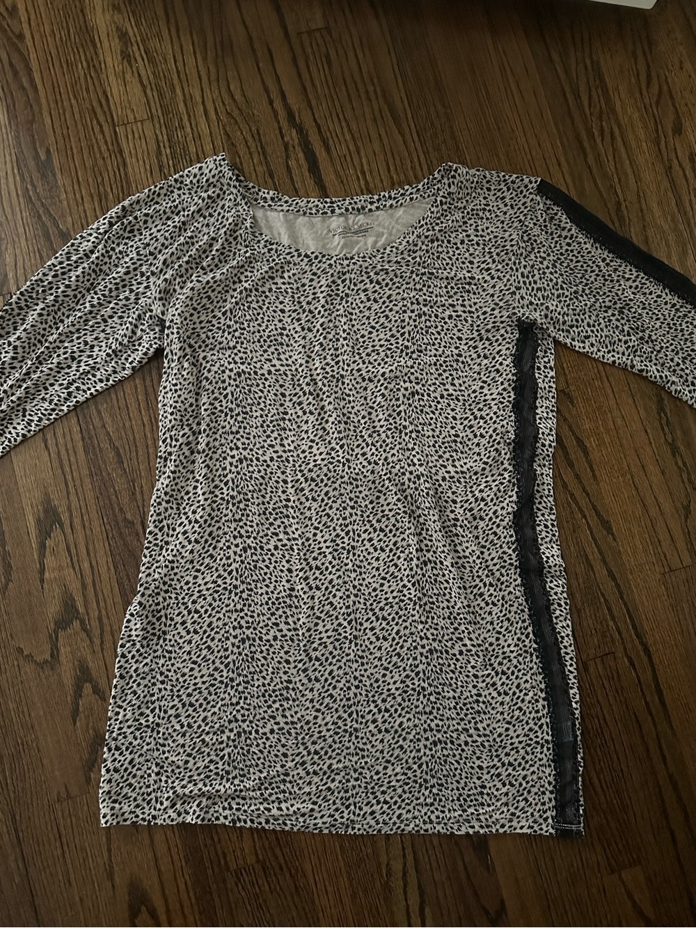 Victoria's Secret leopard print sleep shirt size XS